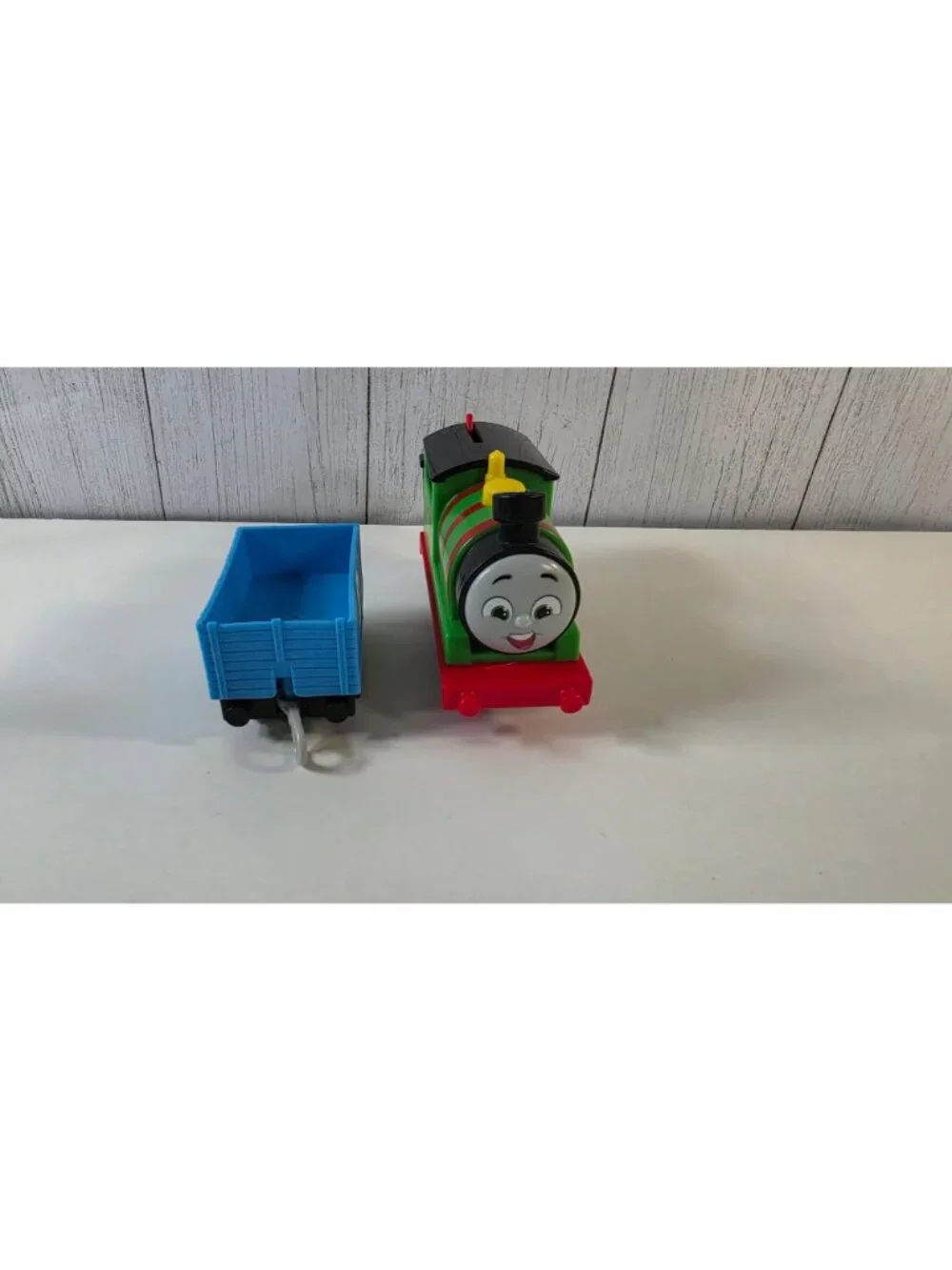 THOMAS FRIENDS PERCY MOTORIZED TRAIN ENGINE NO 6 BLUE CARGO CAR MATTEL LOT